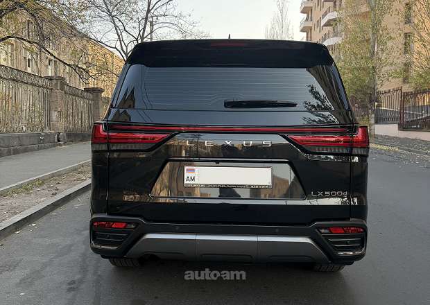 Lexus LX 500d