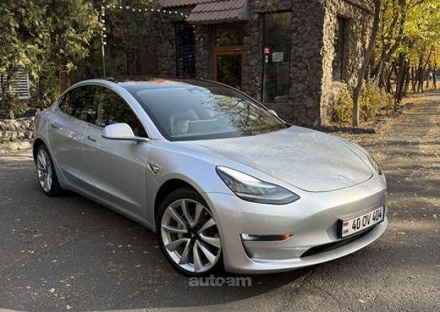 Tesla Model 3 2018 — լուսանկար 2