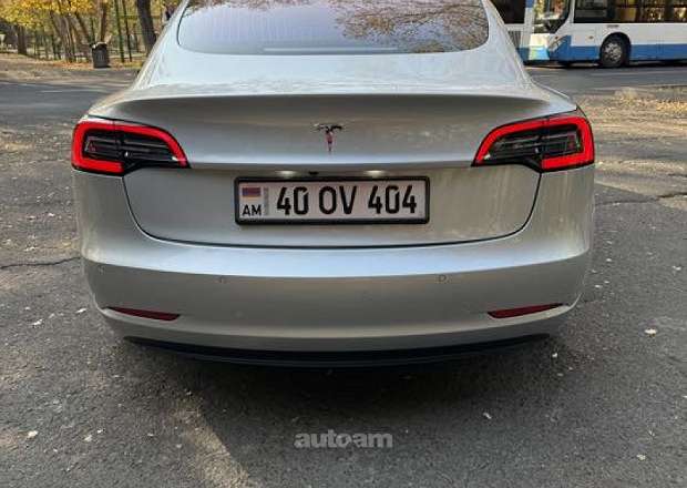 Tesla Model 3 2018 — լուսանկար 4