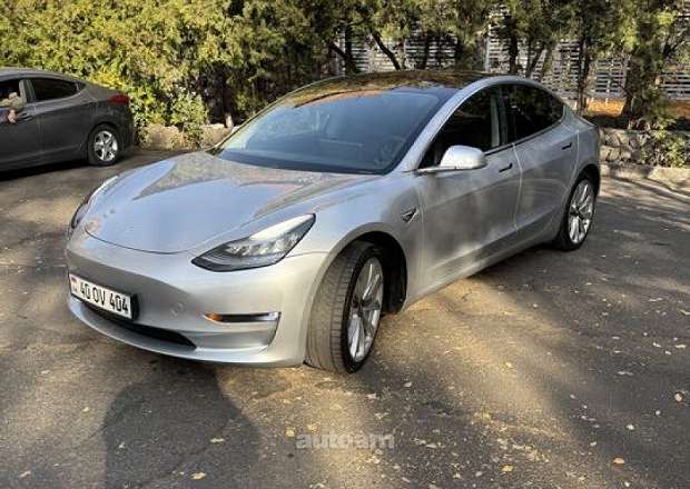 Tesla Model 3 2018 — լուսանկար 1