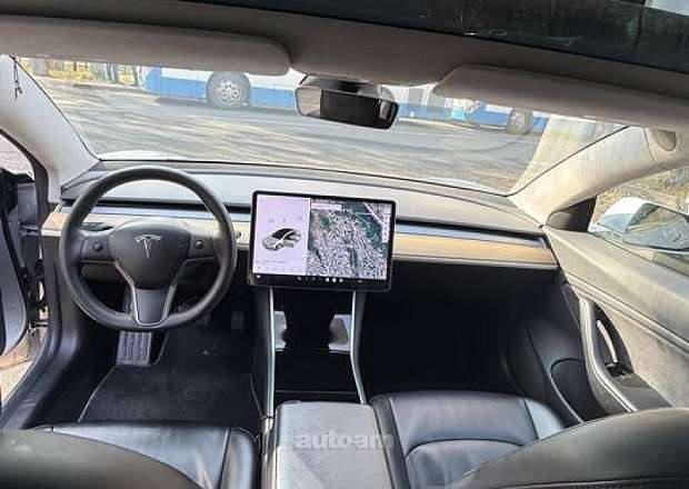 Tesla Model 3 2018 — լուսանկար 5
