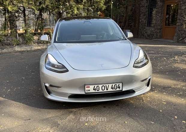 Tesla Model 3 2018 — լուսանկար 3