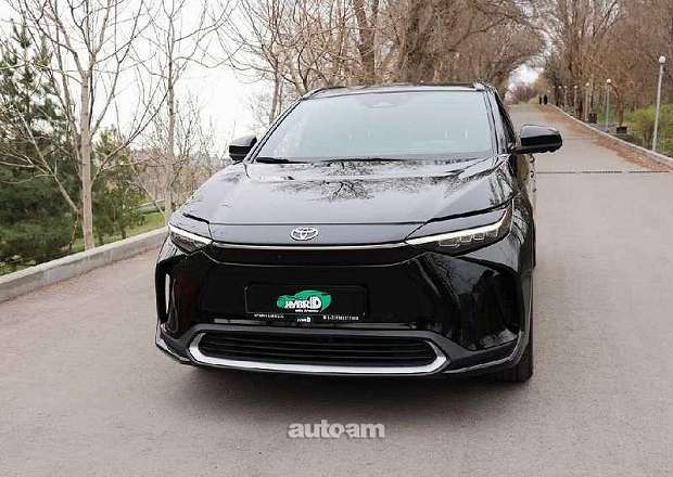 Toyota Bz4X