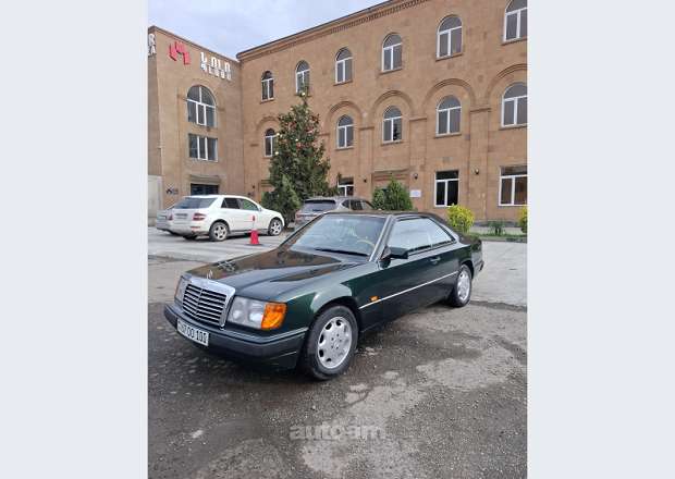 Mercedes-Benz E 230