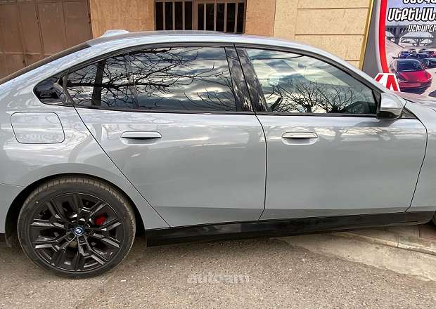 BMW i5