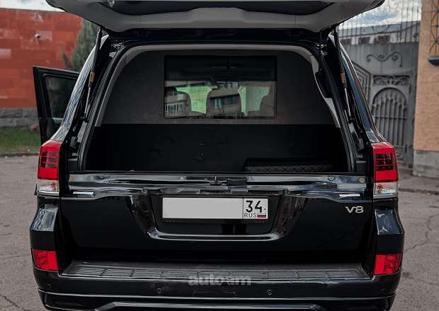 Toyota Land Cruiser 200
