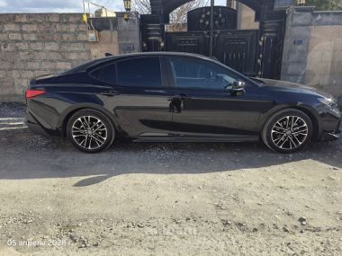 Toyota Camry SE 2025 — миниатюра 1