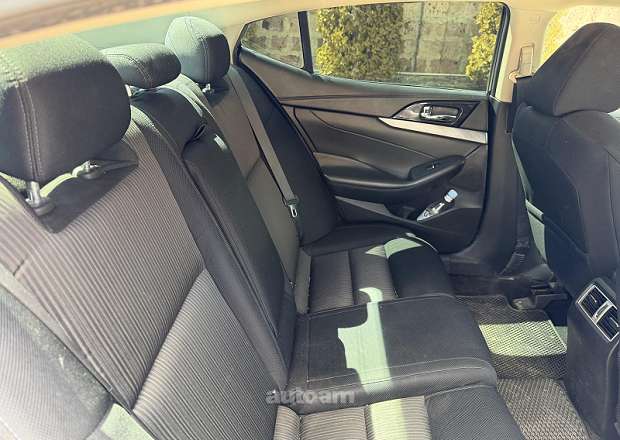 Nissan Maxima 2016 — photo 8