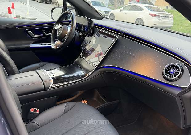 Mercedes-Benz EQE SUV