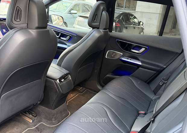 Mercedes-Benz EQE SUV