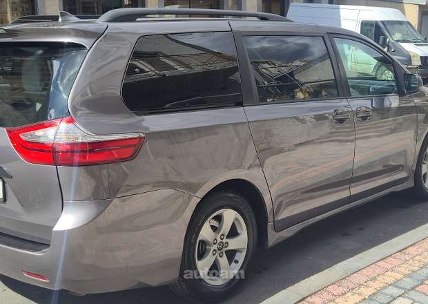 Toyota Sienna