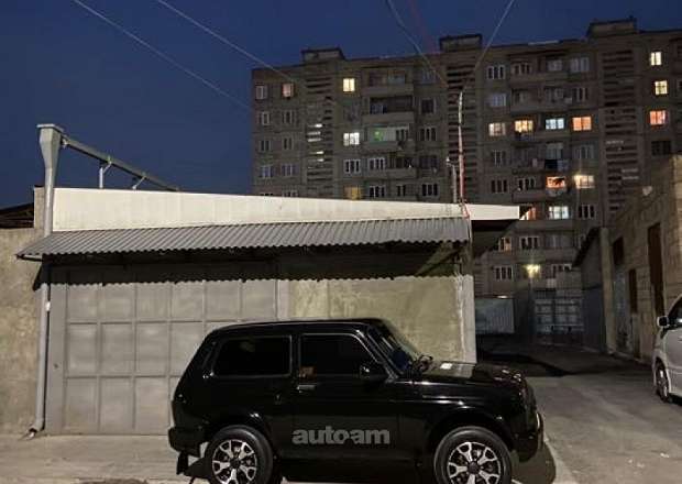 VAZ (Lada) 2121 NIVA (4x4)