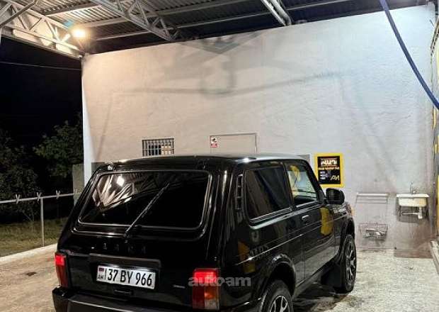 VAZ (Lada) 2121 NIVA (4x4)