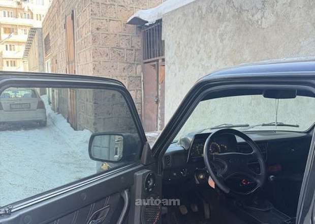 VAZ (Lada) 2121 NIVA (4x4)