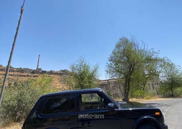 VAZ (Lada) 2121 NIVA (4x4)