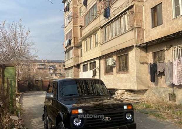 VAZ (Lada) 2121 NIVA (4x4)