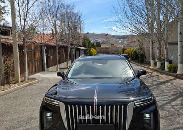 Hongqi E-HS9