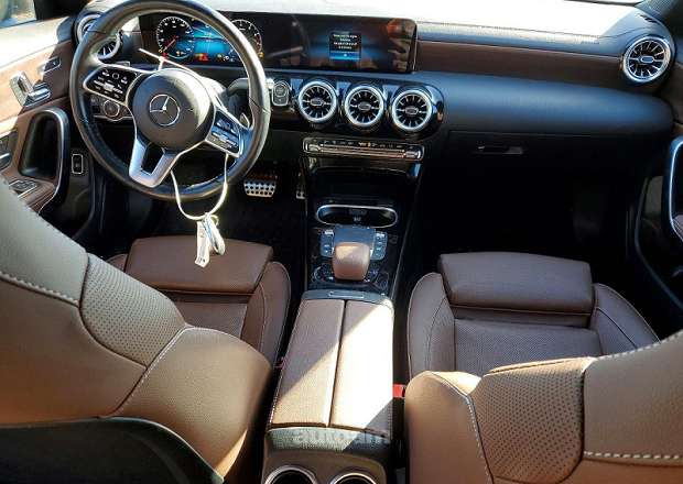 Mercedes-Benz CLA 250