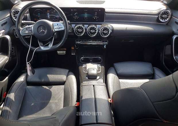 Mercedes-Benz CLA 250