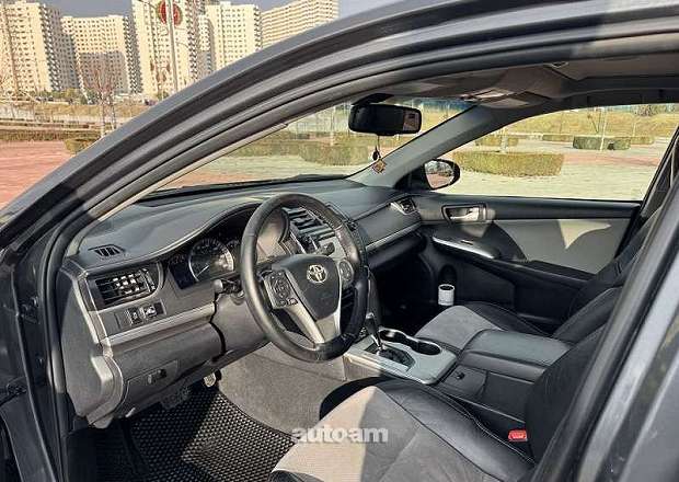 Toyota Camry 2011 — լուսանկար 9