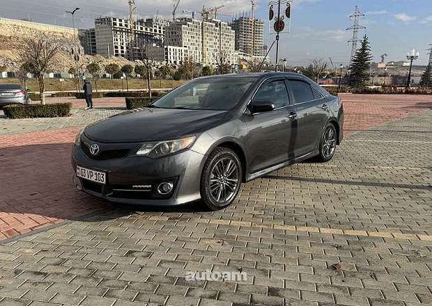 Toyota Camry 2011 — լուսանկար 1