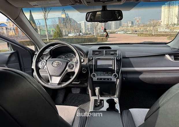 Toyota Camry 2011 — լուսանկար 11