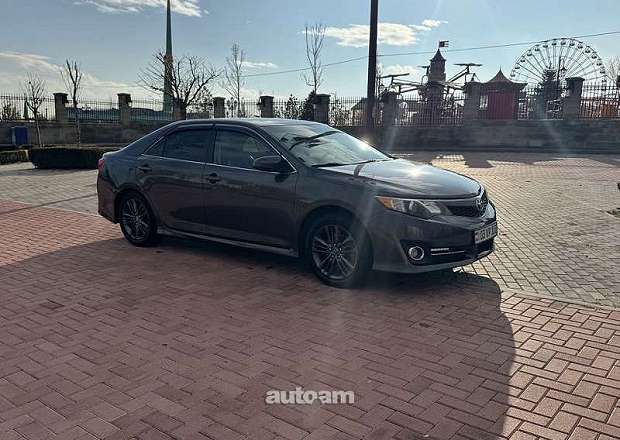 Toyota Camry 2011 — լուսանկար 7