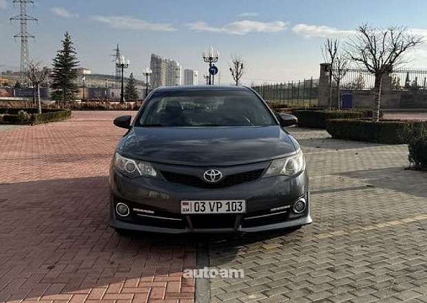 Toyota Camry 2011 — լուսանկար 8