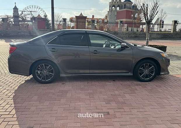 Toyota Camry 2011 — լուսանկար 6