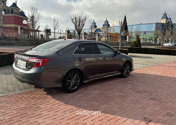 Toyota Camry 2011 — լուսանկար 5