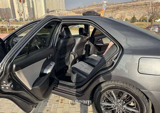 Toyota Camry 2011 — լուսանկար 12