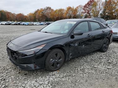 Hyundai Elantra  2023 