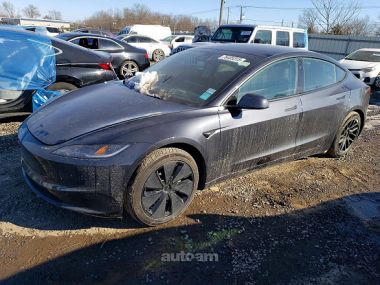 Tesla Model 3  2025 