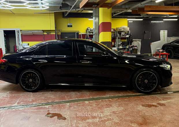 Mercedes-Benz S 300