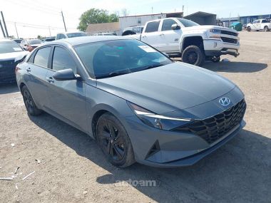 Hyundai Elantra  2023 