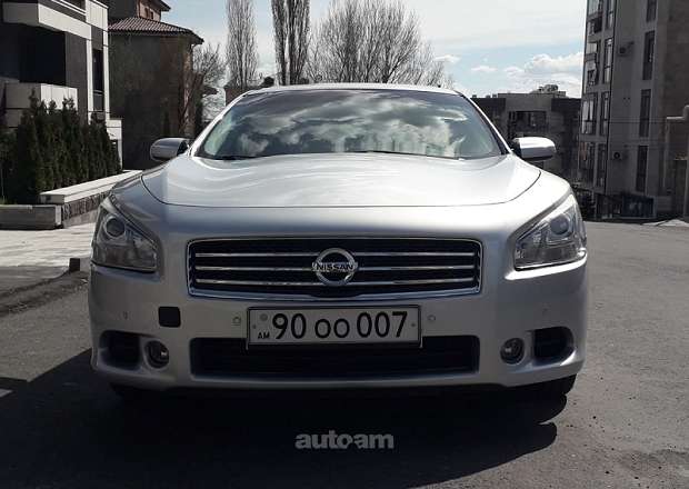 Nissan Maxima