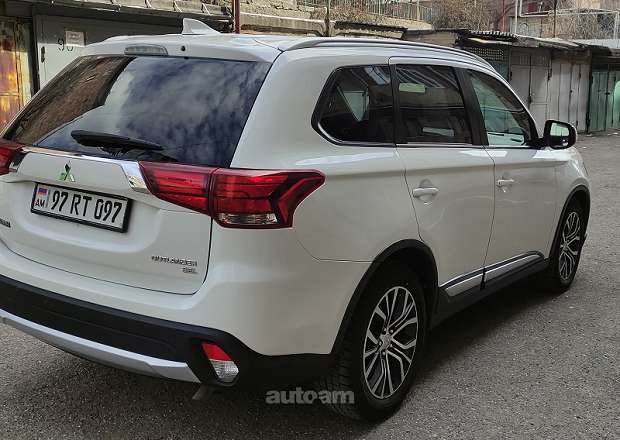 Mitsubishi Օutlander Sport