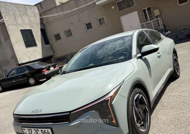 Kia K4