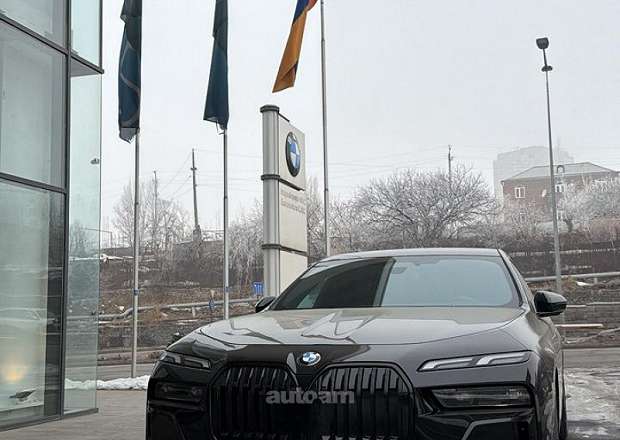 BMW 740