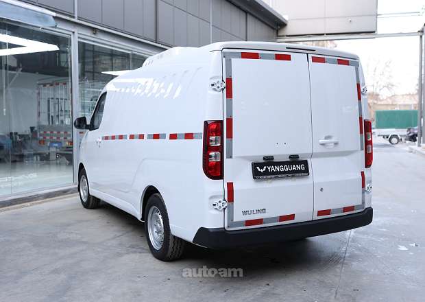 WULING Yangguang EV