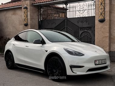 Tesla Model Y  2023 