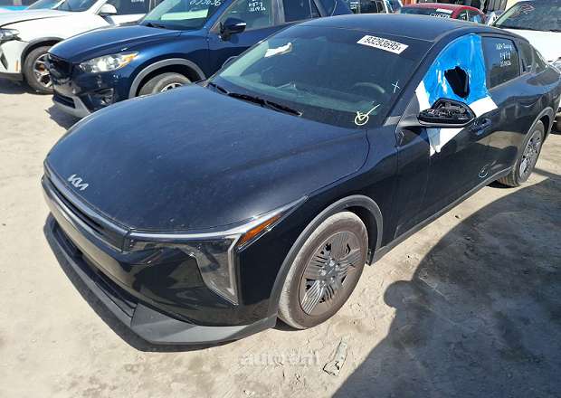 Kia K4