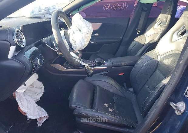 Mercedes-Benz CLA 45 AMG