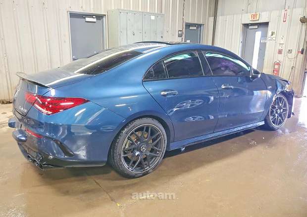 Mercedes-Benz CLA 45 AMG