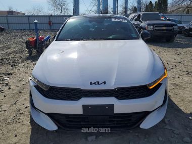 Kia K5  2022 