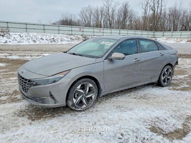 Hyundai Elantra  2022 