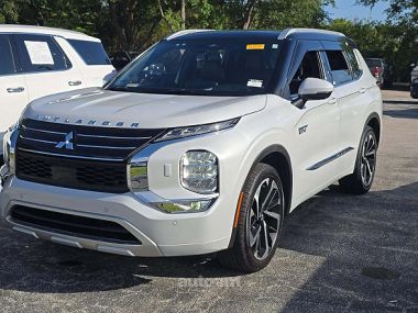 Mitsubishi Outlander  2024 