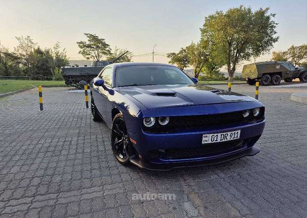 Dodge Challenger