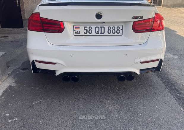 BMW 330 2016 — photo 5