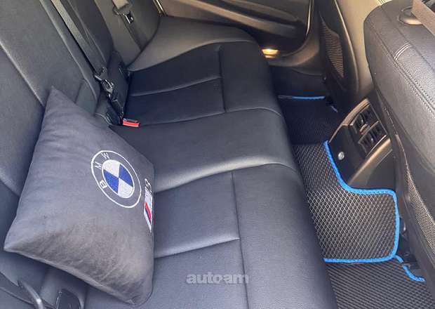 BMW 330 2016 — photo 13